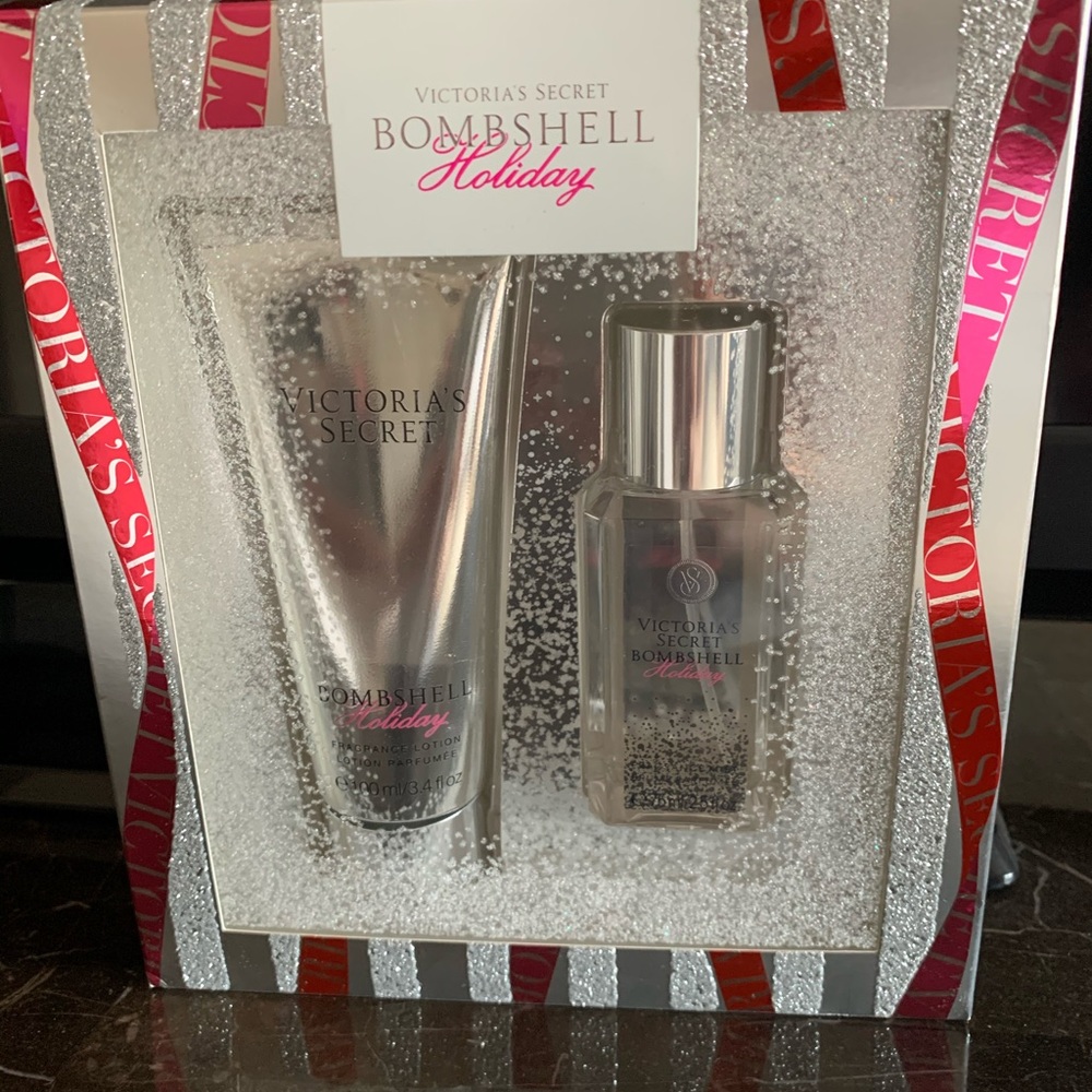 Victoria’s Secret bombshell fragrance gift set